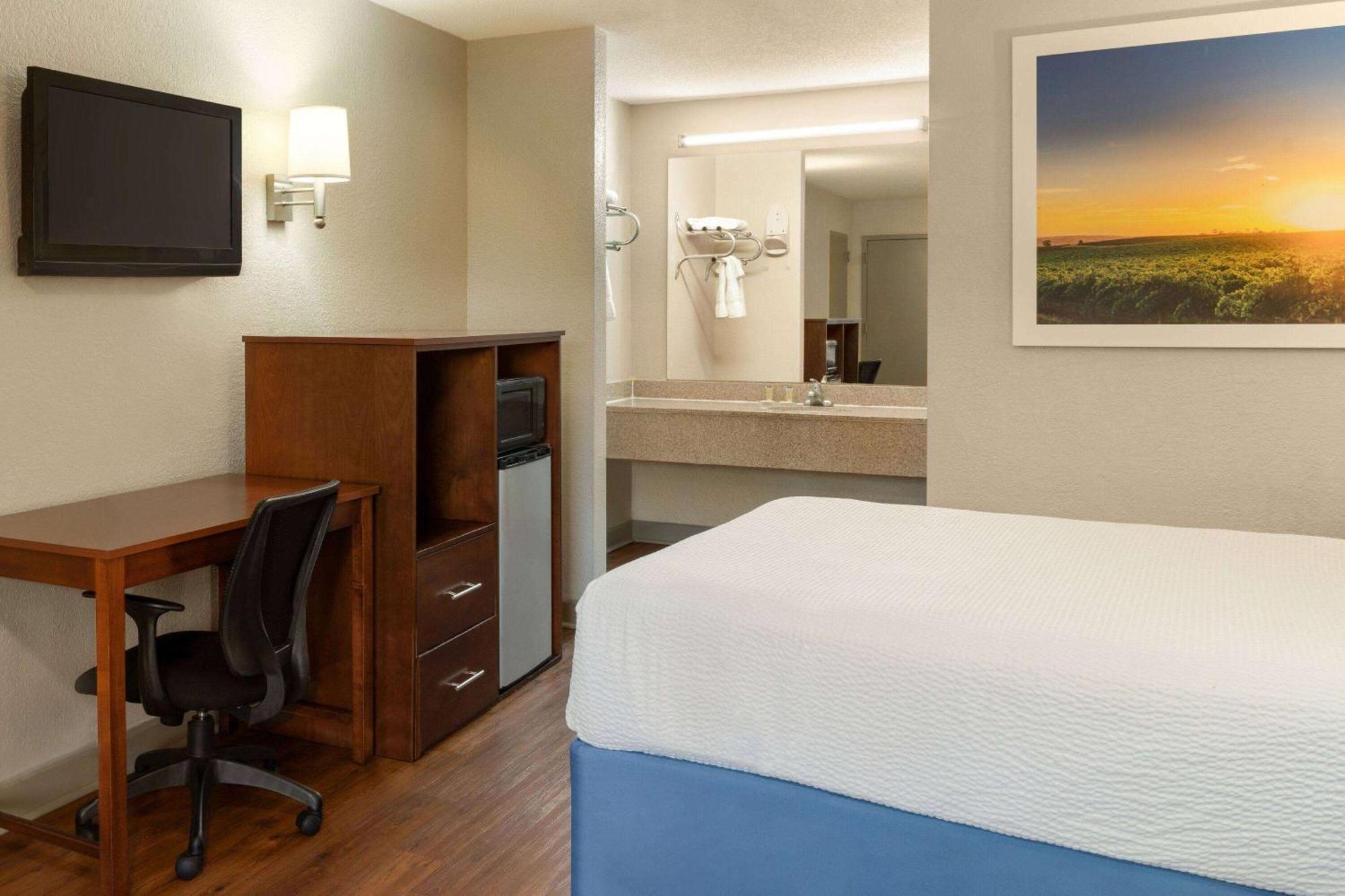 Days Inn By Wyndham Dillon Buitenkant foto